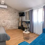 Andreis Luxury Retreat Bed & Breakfast 3*