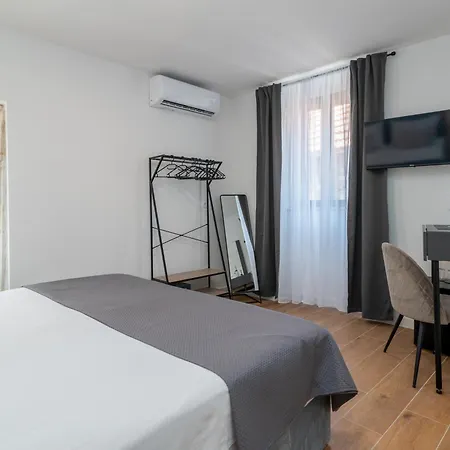 Alojamento de Acomodação e Pequeno-almoço Andreis Luxury Retreat Trogir