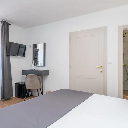 Andreis Luxury Retreat Couette-café
