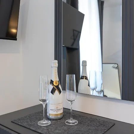 Andreis Luxury Retreat 3* تروغير