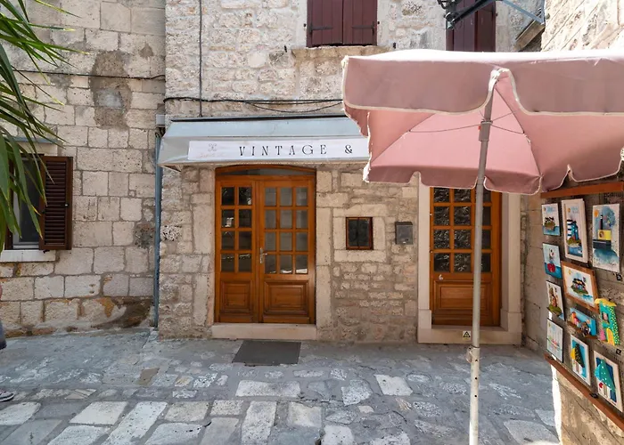 Andreis Luxury Retreat Bed & Breakfast 3*